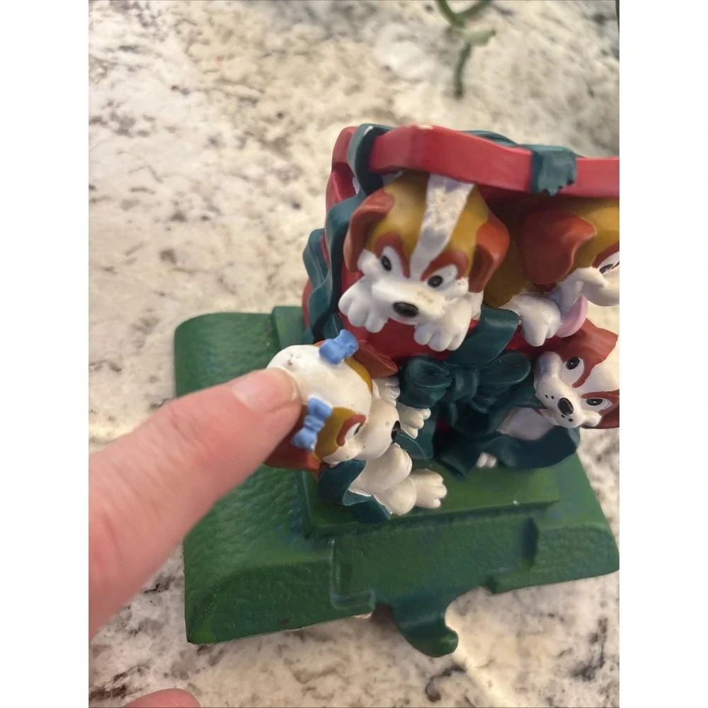2 Beethoven Puppies Vintage‎ Stocking Holders 1996 Universal Studios Very Rare